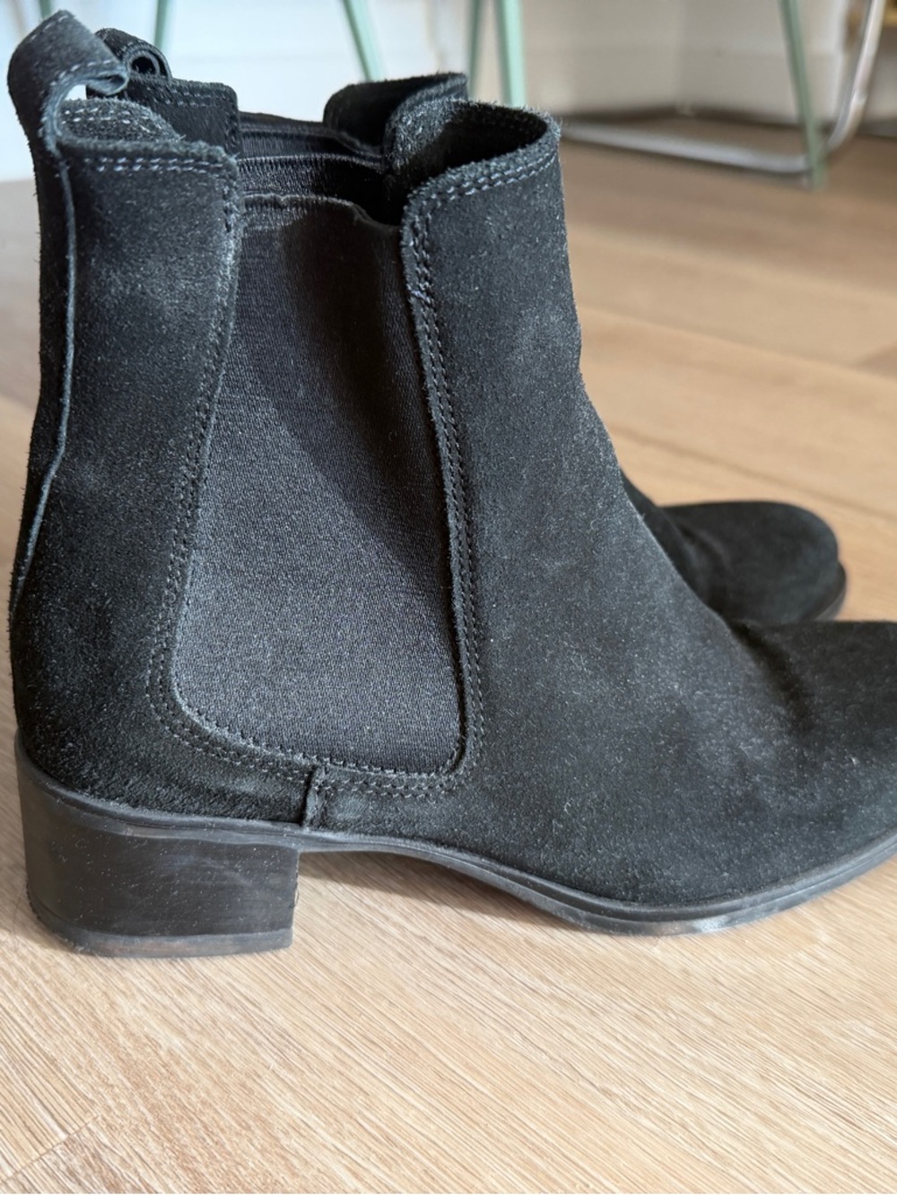 La CANADIENNE Black Suede Chelsea Ankle Boots